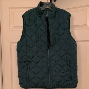 Goodfellow.& Co Quilted Vest size L- Dark Green